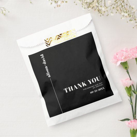 Witte chique typografie minimalist Dank u bruiloft Bedankzakje (Gezegeld)