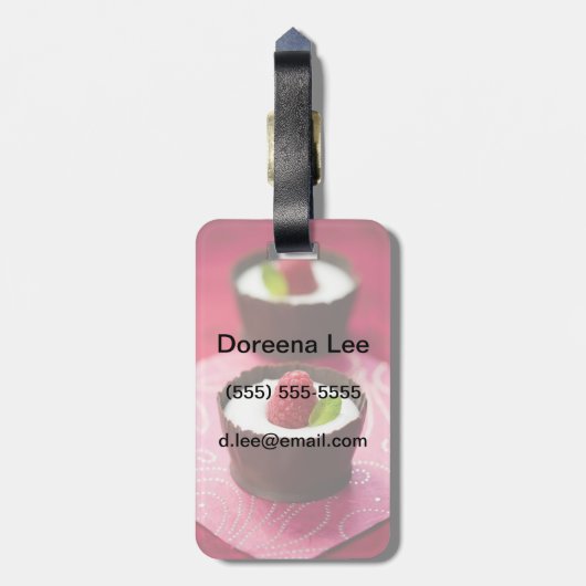 Witte chocolademousse dessert bagagelabel (Achterkant verticaal)