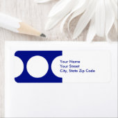 Witte cirkels op blauw retouradres label (Insitu)