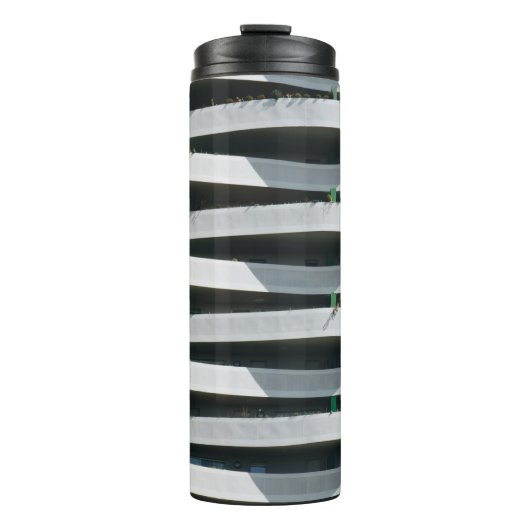 WITTE CONCRETE BOUW THERMOSBEKER (Voorkant)