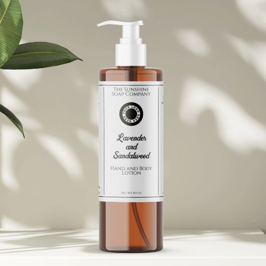 Witte cosmeticafleslabel met logo sparkling wijnetiket