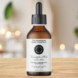 Witte cosmeticfleslabel met logo etiket