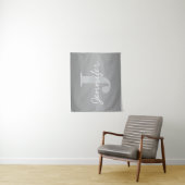 Witte Cursief & Grijs Monogram | Bewerkbare Kleure Wandkleed (In situ)