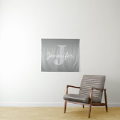 Witte Cursief & Grijs Monogram | Bewerkbare Kleure Wandkleed (In Situ (horizontaal))