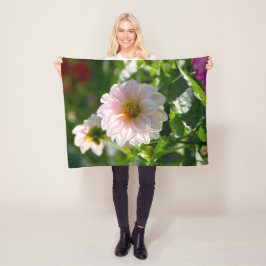 Witte dahlia in de tuin foto fleece deken
