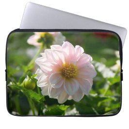 Witte dahlia in de tuin foto laptop sleeve