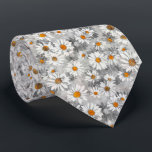 Witte Daisies op Zilver Grijs Bloemen Patroon Stropdas<br><div class="desc">Dit stropdas heeft een charmant bloemenontwerp met witte madeliefjes met gele centra op een zilvergrijze achtergrond. Ideaal voor het man dat houdt van tuinieren, voor bruiloften, of voor vrouwen die graag stropdassen voor een sjerp draag om hun outfit te accentueren. Draag het in stijl! Ontworpen door wereldberoemde kunstenaar ©Tim Coffey....</div>