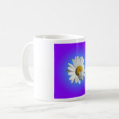 Witte Daisy Flower Floral Paarse Blauwe Gradiënt Koffiemok (Voorkant links)