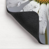 Witte Daisy met regendruppels Muismat (Hoek)