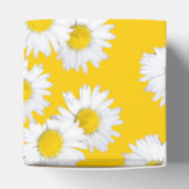 Witte Daisy op Gele Achtergrond Bedankdoosjes (Bovenkant)