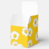 Witte Daisy op Gele Achtergrond Bedankdoosjes (Geopend)