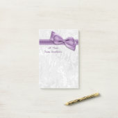 Witte Damast en Paarse Neppe Boog Post-it® Notes (Op bureau)
