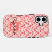 Witte Damast op Koraal Monogram & Naam Mooie iPhone 16 Hoesje (Achterkant horizontaal)