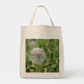 Witte dandelion bloem op groen gras tote bag (Achterkant)