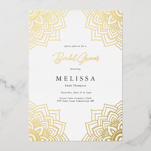 Witte Delicate Gouden Mandala Bruiloft Folie Uitnodiging (Voorkant)