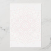Witte Delicate Gouden Mandala Bruiloft Folie Uitnodiging (Achterkant)