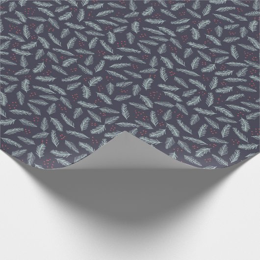 Witte dennen takken veren hulst bessen Kerstmis Cadeaupapier (Hoek)