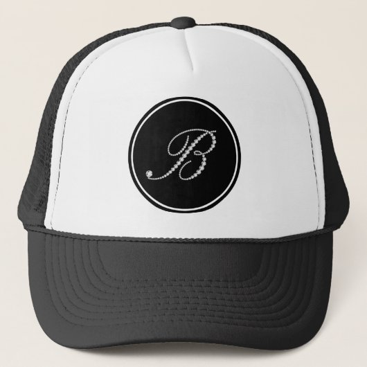 Witte Diamanten Letter B Monogram Trucker Pet (Voorkant)