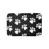 Witte doekjes verf afdrukken op zwart badmat (Voorkant)