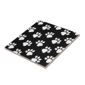 Witte doekjes verf afdrukken op zwart tegeltje (Zijkant)