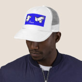 Witte Doves of Peace Trucker Pet (In situ)