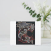 Witte draak, rode maan op zwart briefkaart (Staand voorkant)