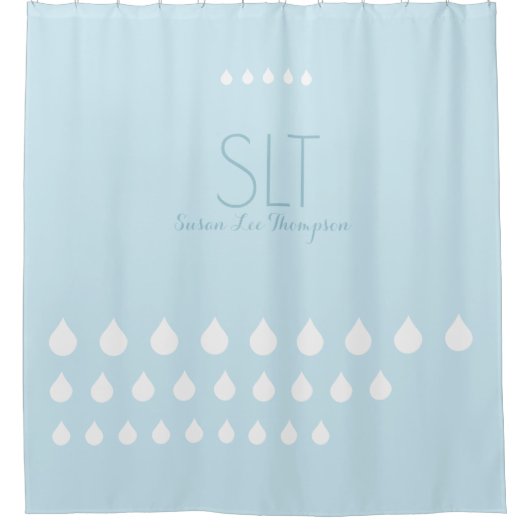 witte druppels met monogram op bleek blauw douchegordijn (Voorkant)