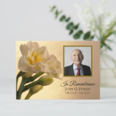 Witte Dubbele Daffodils Begrafenissympathie Bedankkaart (Staand voorkant)