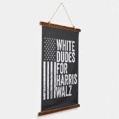 Witte Dudes voor Harris Walz Amerikaanse vlag verk Hangend Wandkleed (Gebogen)