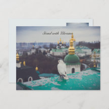 Witte duif bij orthodox klooster