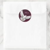 witte duif op Maroon Sticker (Tas)
