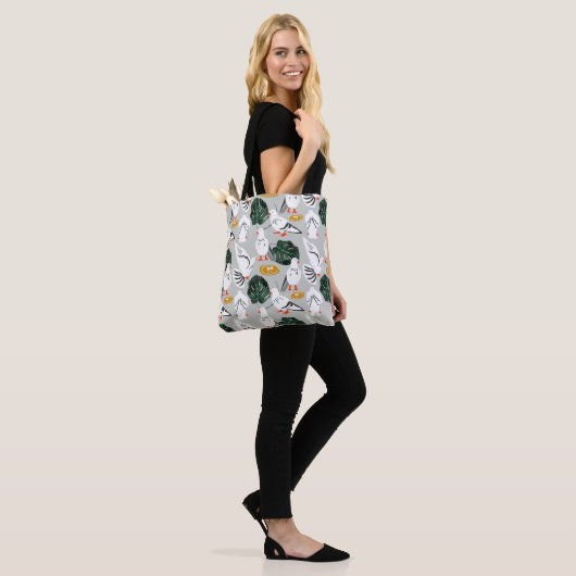 Witte duif tote bag (Op model)