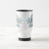 Witte Duitse herder die in de Snowflakes ligt Reisbeker (Center)