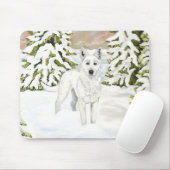 Witte Duitse herder in de winter sneeuw Muismat (Met muis)