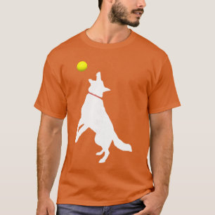 Witte Duitse Herdershond GSD vangt gele bal T-shirt