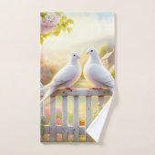 Witte Duiven Cottage Tuin Bad Handdoek (Handdoek)