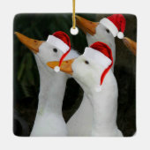Witte eenden met Santa Hats Holiday Keramisch Ornament (Achterkant)