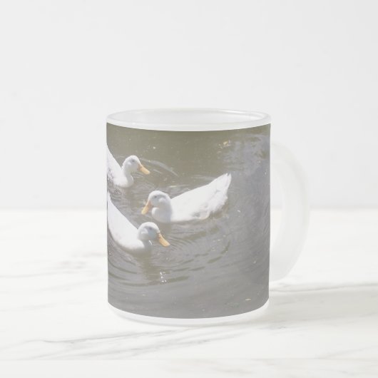 Witte eenden zwemmen Mok (Voorkant rechts)