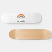 Witte eenhoorn op regenboog en wolken skateboard (Horizontaal)
