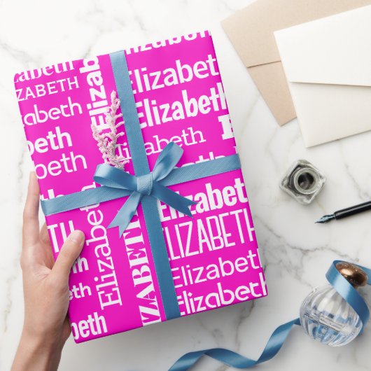 Witte ELIZABETH naam op roze Cadeaupapier (Geschenken)