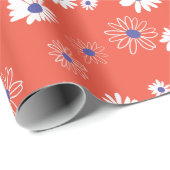 Witte en blauwe daisy bloemen op rood cadeaupapier (Rol Hoek)
