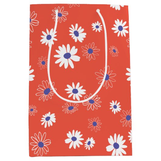 Witte en blauwe daisy bloemen op rood medium cadeauzakje (Voorkant)
