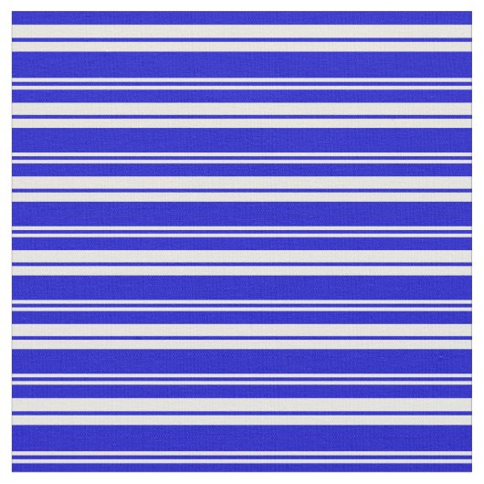 Witte en blauwe gekleurde strips stof (Close Up)