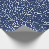 Witte en blauwe Japanse bloemen Cadeaupapier (Hoek)