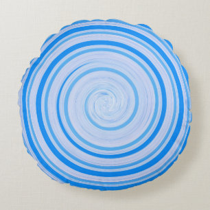 Witte en blauwe spiraal rond kussen