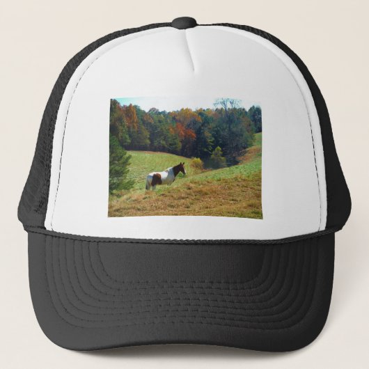 Witte en bruine paarden, Autumn vijver Trucker Pet (Voorkant)