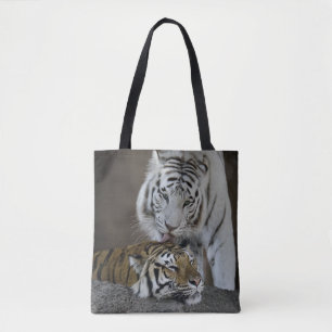 Witte en bruine tijgers die rusten tote bag