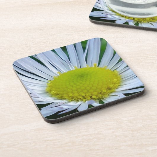 Witte en gele bloem bier onderzetter (Linkerzijde)