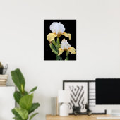 Witte en Gele Irissen Bloemstuk Poster (Thuiskantoor)