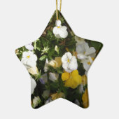 Witte en gele viooltjes keramisch ornament (Links)